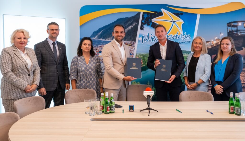 Podpisanie umowy na dofinansowanie rozbudowy kładki spacerowej w Międzyzdrojach