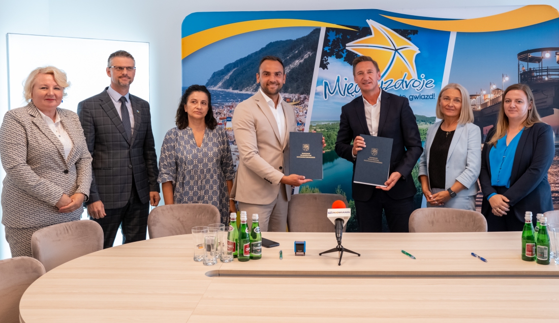 Podpisanie umowy na dofinansowanie rozbudowy kładki spacerowej w Międzyzdrojach