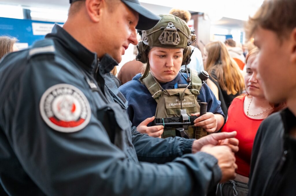 Młodzież z Pomorza Zachodniego bierze udział w obozie edukacyjnym „Zawodowy Summer Camp” w Międzyzdrojach