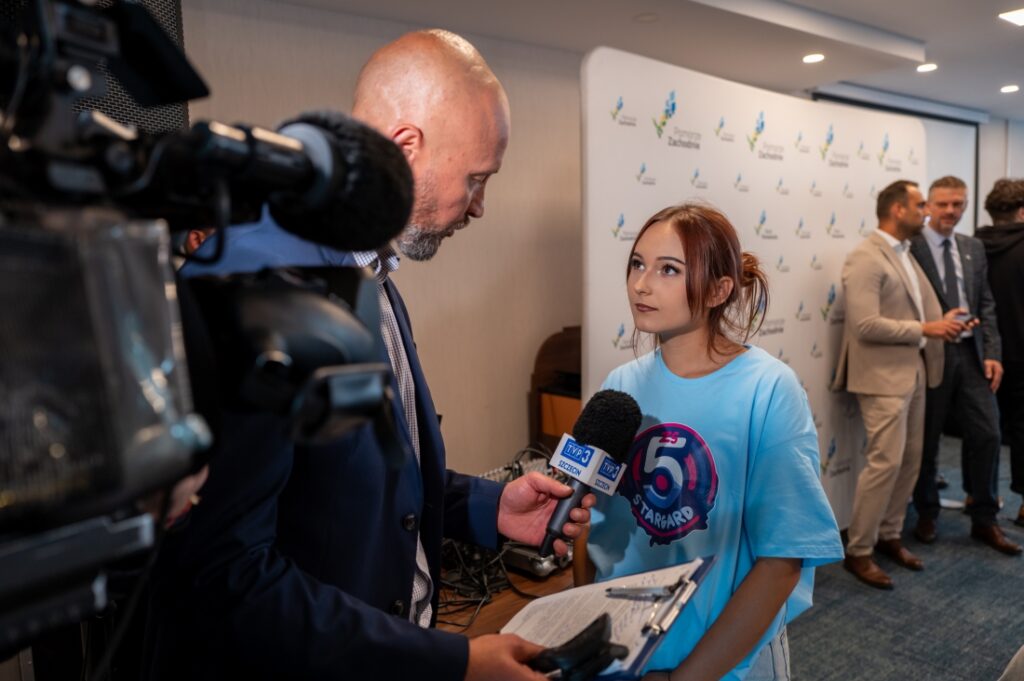 Młodzież z Pomorza Zachodniego bierze udział w obozie edukacyjnym „Zawodowy Summer Camp” w Międzyzdrojach
