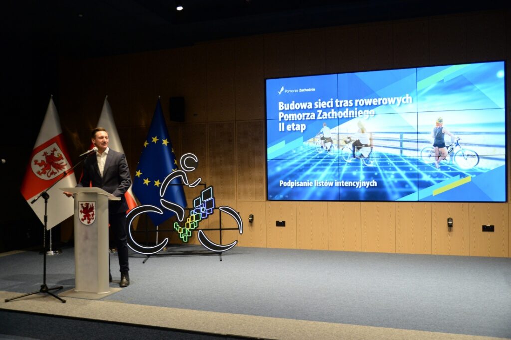 Podpisanie listów intencyjnych w sprawie rozwoju sieci tras rowerowych na Pomorzu Zachodnim