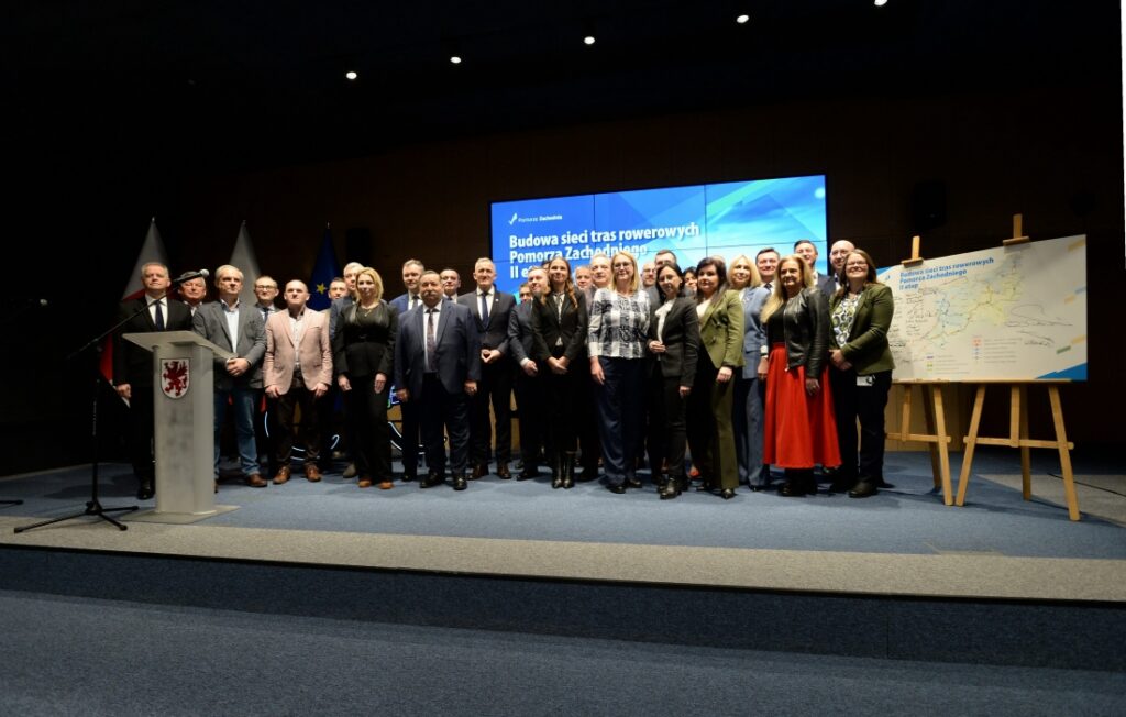 Podpisanie listów intencyjnych w sprawie rozwoju sieci tras rowerowych na Pomorzu Zachodnim