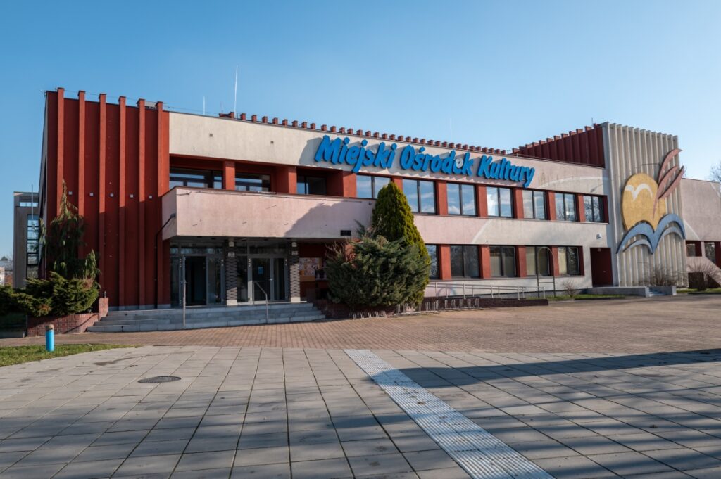 Miejski Ośrodek Kultury w Policach, widok zewnętrzny