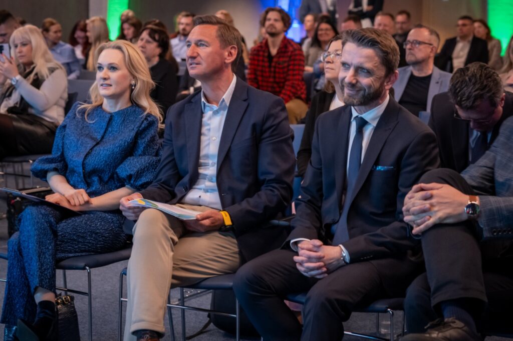 Marszałek Województwa Zachodniopomorskiego Olgierd Geblewicz i Prezes Północnej Izby Gospodarczej Hanna Mojsiuk podczas BusinessContact (spotkanie integracyjno-biznesowe zorganizowane z inicjatywy Północnej Izby Gospodarczej w Szczecinie, we współpracy z Województwem Zachodniopomorskim) w dniu 31.03.2025