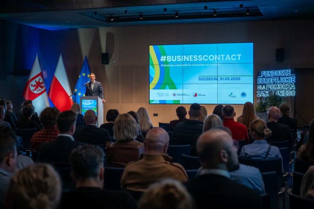 Prezes Północnej Izby Gospodarczej Hanna Mojsiuk przemawia podczas BusinessContact (spotkanie integracyjno-biznesowe zorganizowane z inicjatywy Północnej Izby Gospodarczej w Szczecinie, we współpracy z Województwem Zachodniopomorskim) w dniu 31.03.2025