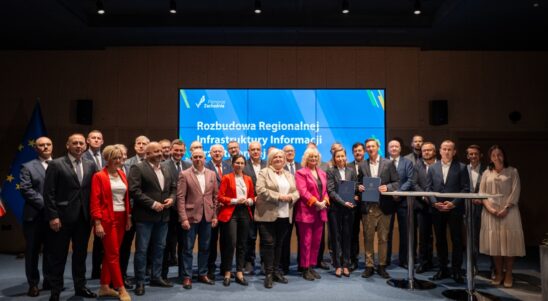 Pomorze Zachodnie inwestuje w e-usługi. Urzędowe procedury bez wychodzenia z domu