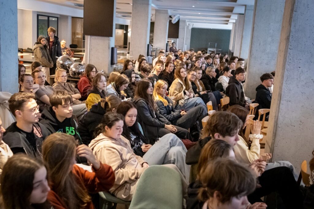 Uczestnicy obozu edukacyjnego "Zawodowy Summer Camp"