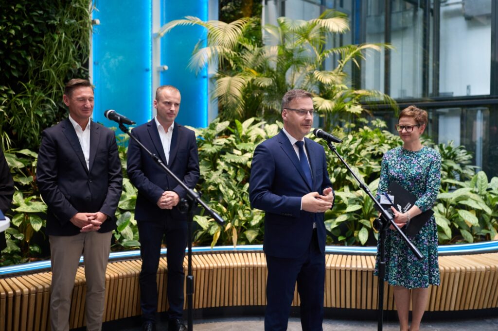 Spotkanie z udziałem Marszałka Olgierda Geblewicza oraz przedstawicieli gmin i powiatów tworzących Stowarzyszenie "Lider Pojezierzy", 17 czerwca 2025 r., Urząd Marszałkowski Województwa Zachodniopomorskiego w Szczecinie