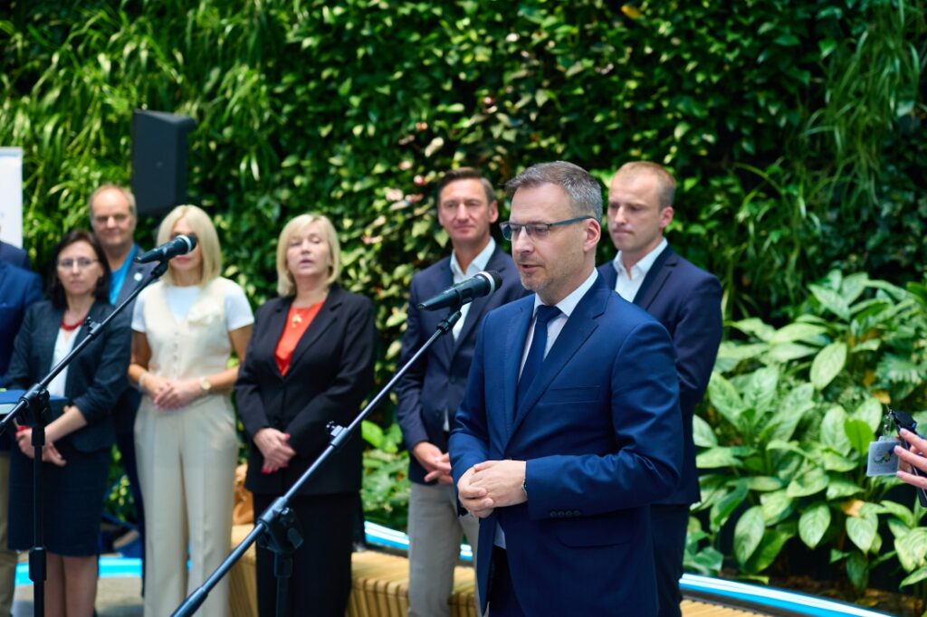 Spotkanie z udziałem Marszałka Olgierda Geblewicza oraz przedstawicieli gmin i powiatów tworzących Stowarzyszenie "Lider Pojezierzy", 17 czerwca 2025 r., Urząd Marszałkowski Województwa Zachodniopomorskiego w Szczecinie