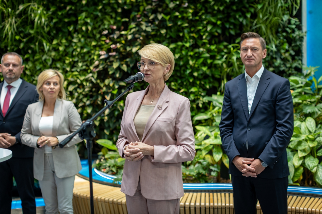 Anna Mieczkowska, Prezydent Miasta Kołobrzeg oraz przewodnicząca zarządu związku....