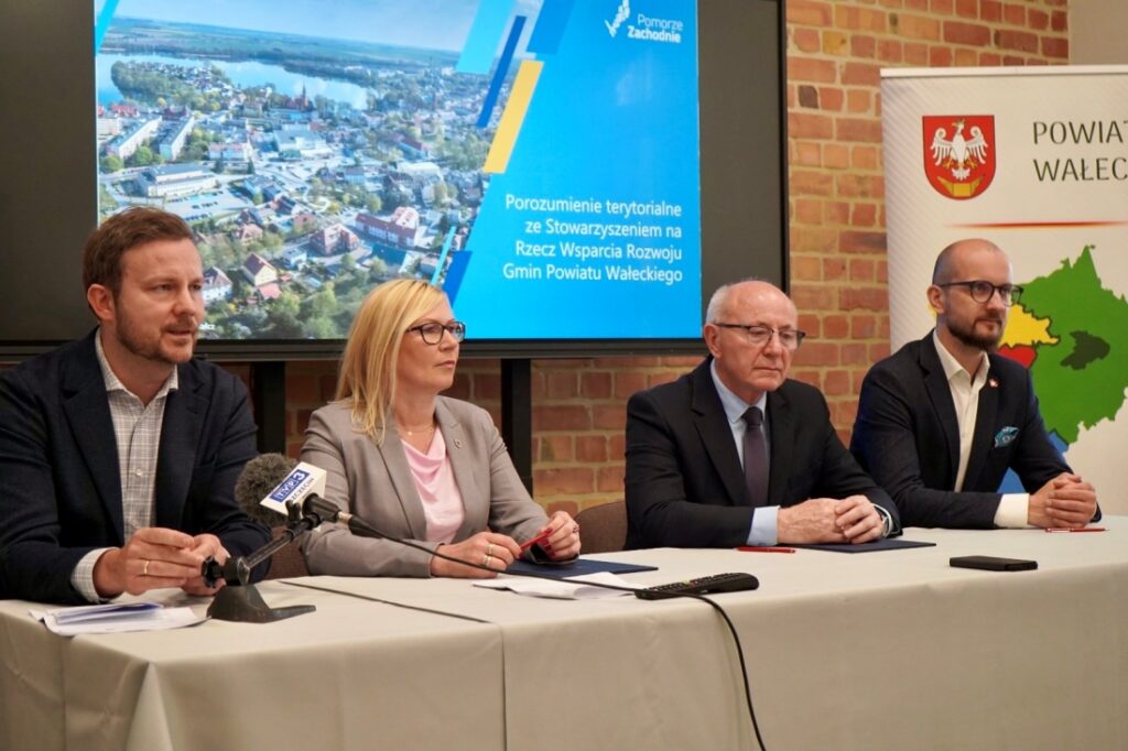 3 czerwca 2025 r. w Lokalnym Centrum Nauki w Wałczu odbyło się spotkanie koordynacyjne partnerów. Samorząd Województwa Zachodniopomorskiego reprezentowała Anna Bańkowska