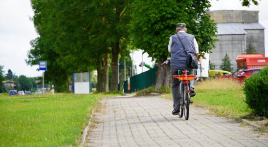 Będzie nowy odcinek ścieżki rowerowej przy DW 112. Fundusze europejskie na 5 km infrastruktury dla cyklistów