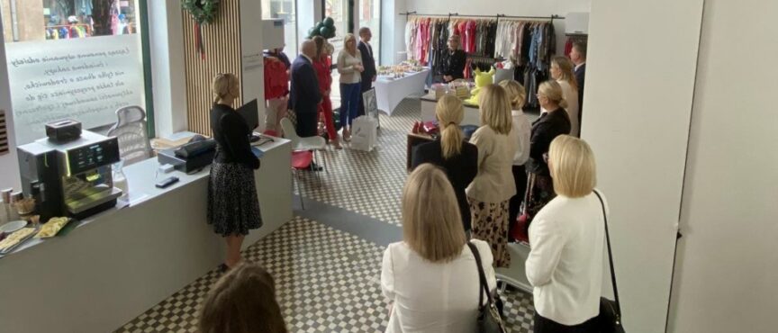 Nowe usługi w ZAZ. Z unijnym wsparciem w Wałczu otwiera się sklep charytatywny