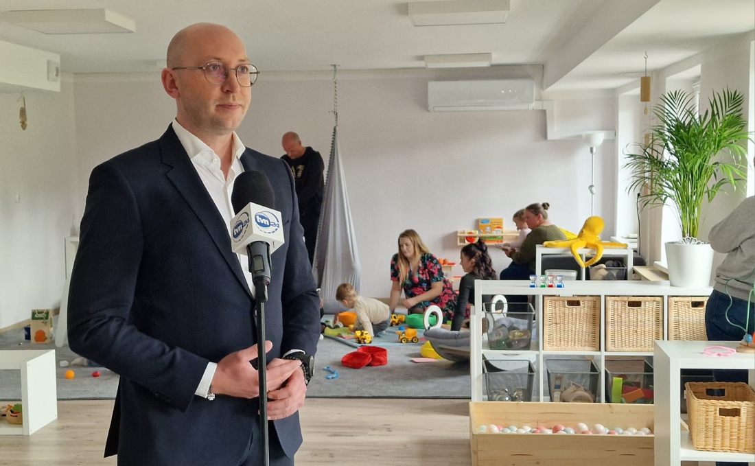 Lokalny Klub Rodzinny w Postominie – oficjalne otwarcie. Wicemarszałek Jakub Kowalik (na zdjęciu)