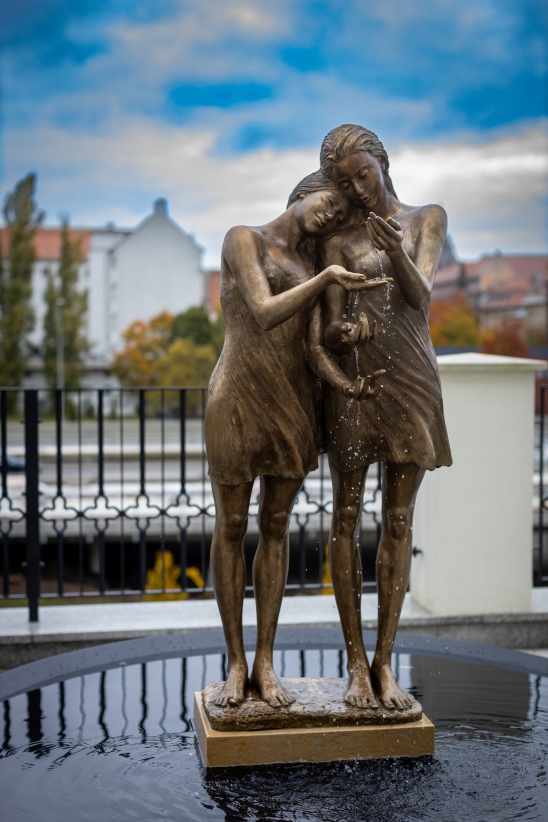 Fontanna na tarasie północnym przed Zamkiem Książąt Pomorskich w Szczecinie