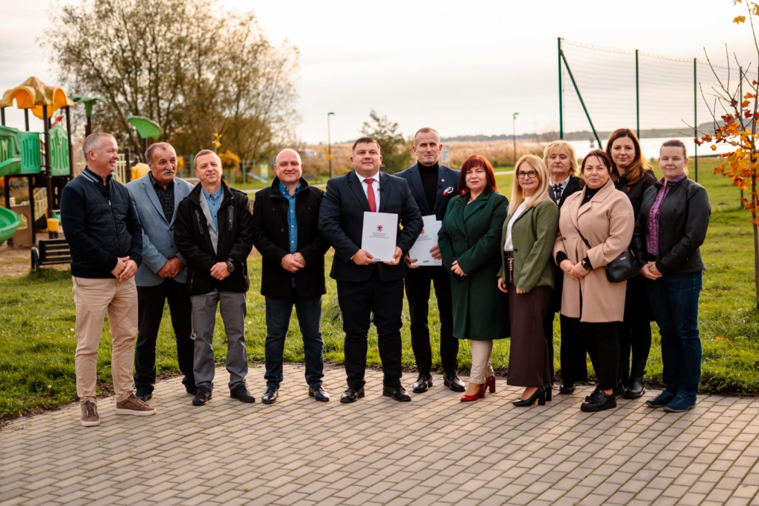 Na nowe zagospodarowanie terenu nad jeziorem Miedwie w Wierzbnie Urząd Marszałkowski przekaże władzom gminy Warnice wsparcie UE w wysokości 3,5 mln zł....
