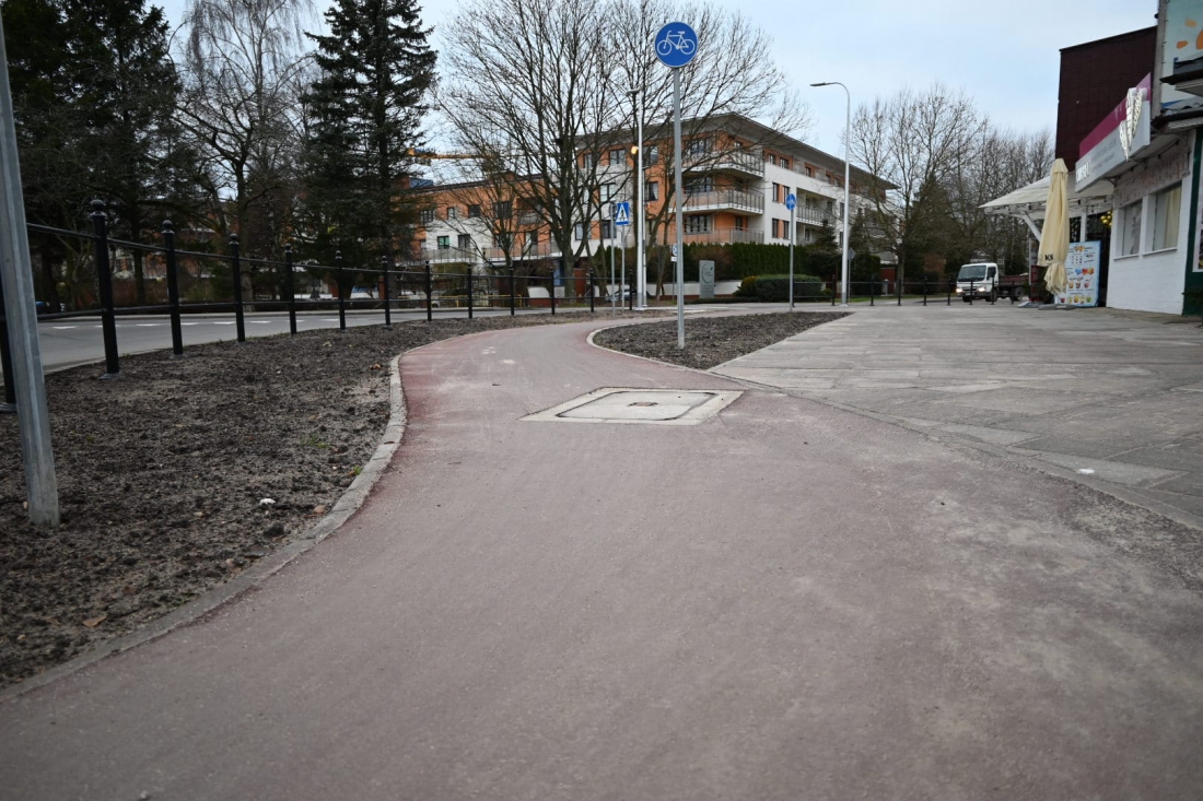 Inwestycja przy ulicy Fredry w Kołobrzegu była wspierana funduszami europejskimi w wysokości 3 mln zł - fot. Starostwo Powiatowe w Kołobrzegu....