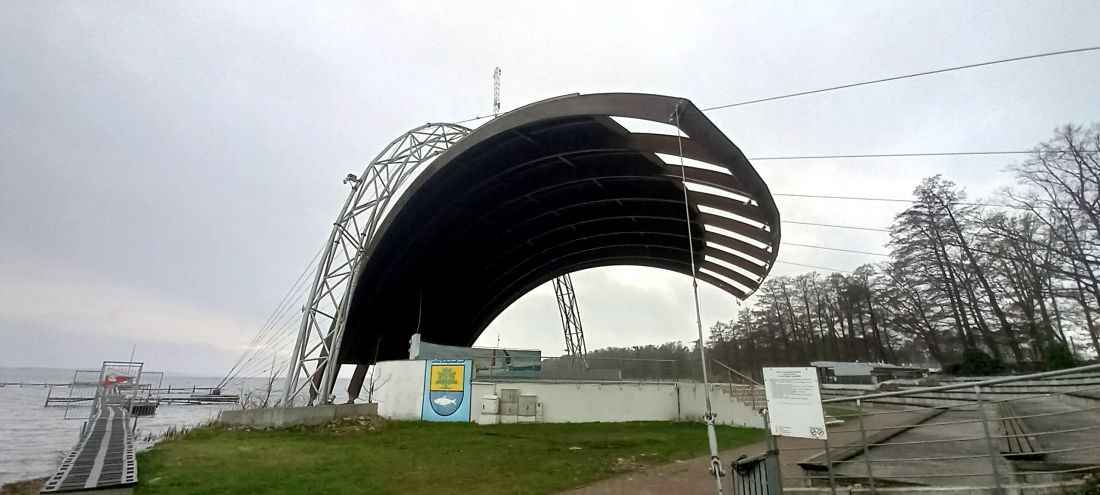 Amfiteatr w Morzyczynie to jedno z najbardziej rozpoznawalnych miejsc w gminie Kobylanka....