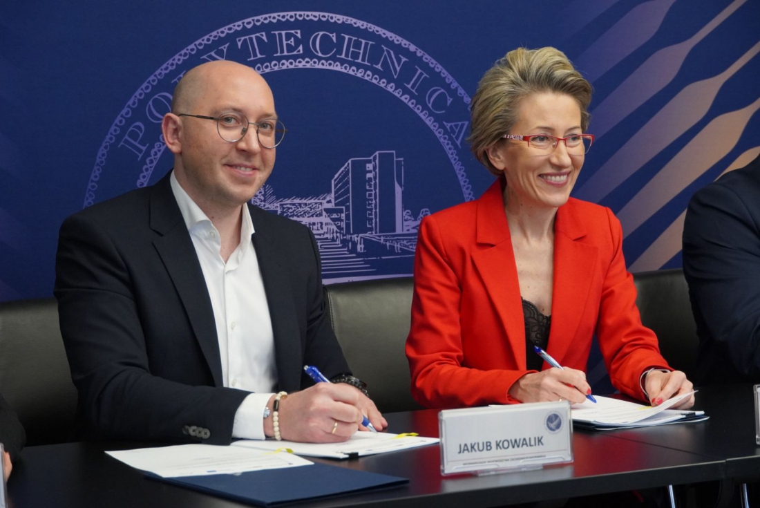 Na wdrożenie innowacyjnego projektu Urząd Marszałkowski przyznał uczelni 4 mln zł unijnego wsparcia....