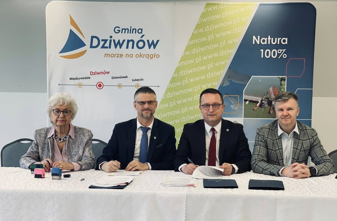 Nowe zejścia nad Morze Bałtyckie powstaną w Łukęcinie i Międzywodziu....