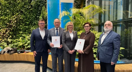 Prawie 5,5 mln zł dla Powiatu Świdwińskiego. Unijna pomoc na kształcenie zawodowe i termomodernizację