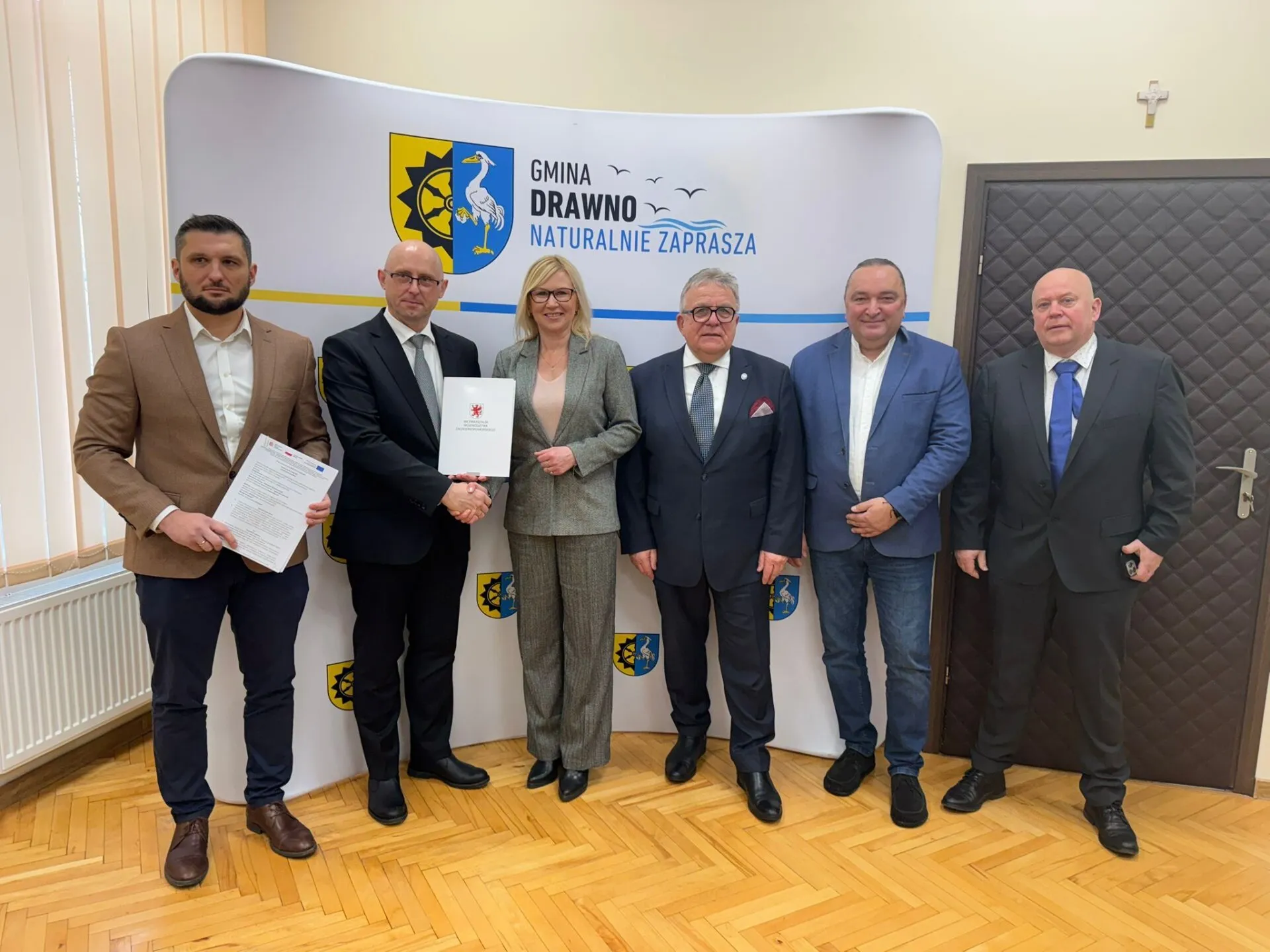 Podpisanie umowy o dofinansowanie inwestycji wodno-kanalizacyjnej w gminie Drawno....