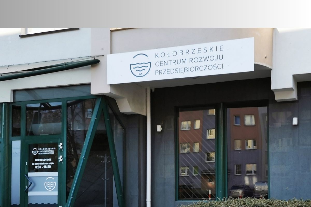 Mobilny Punkt Informacyjny Funduszy Europejskich w Kołobrzegu