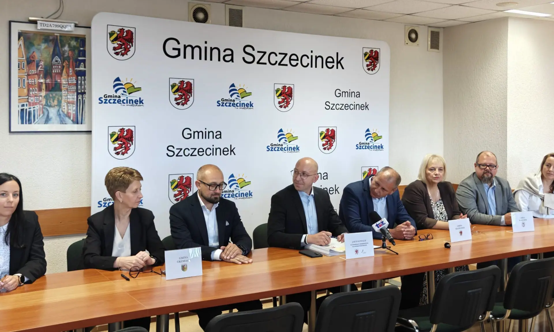 2,8 mln zł na inwestycje w powiecie szczecineckim. Wicemarszałek Jakub Kowalik podpisał umowy