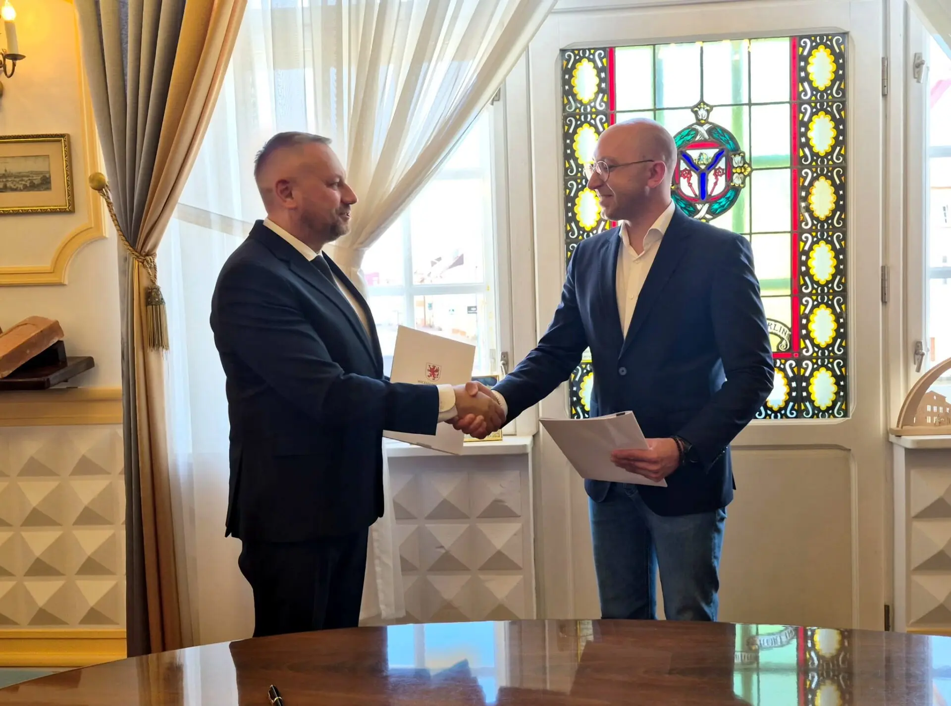 Dzięki funduszom europejskim dwie gminne szkoły zostaną dostosowane do uczniów ze specjalnymi potrzebami....