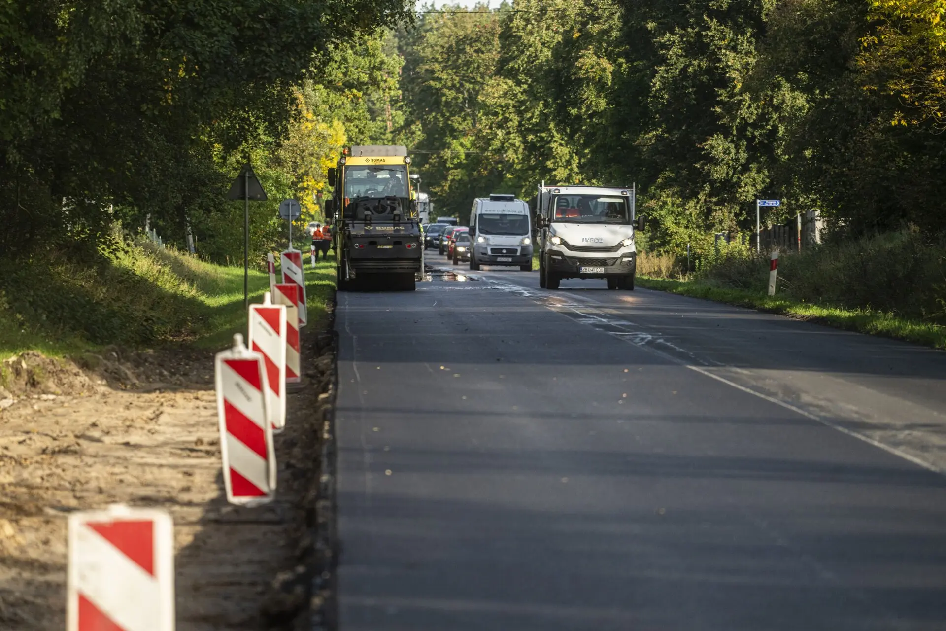 Droga wojewódzka nr 163 łączy Kołobrzeg, Białogard, Połczyn Zdrój, Czaplinek z Wałczem. od kilku lat jej przebudowa prowadzona jest etapami, by na całej trasie zwiększyć komfort i bezpieczeństwo jazdy...